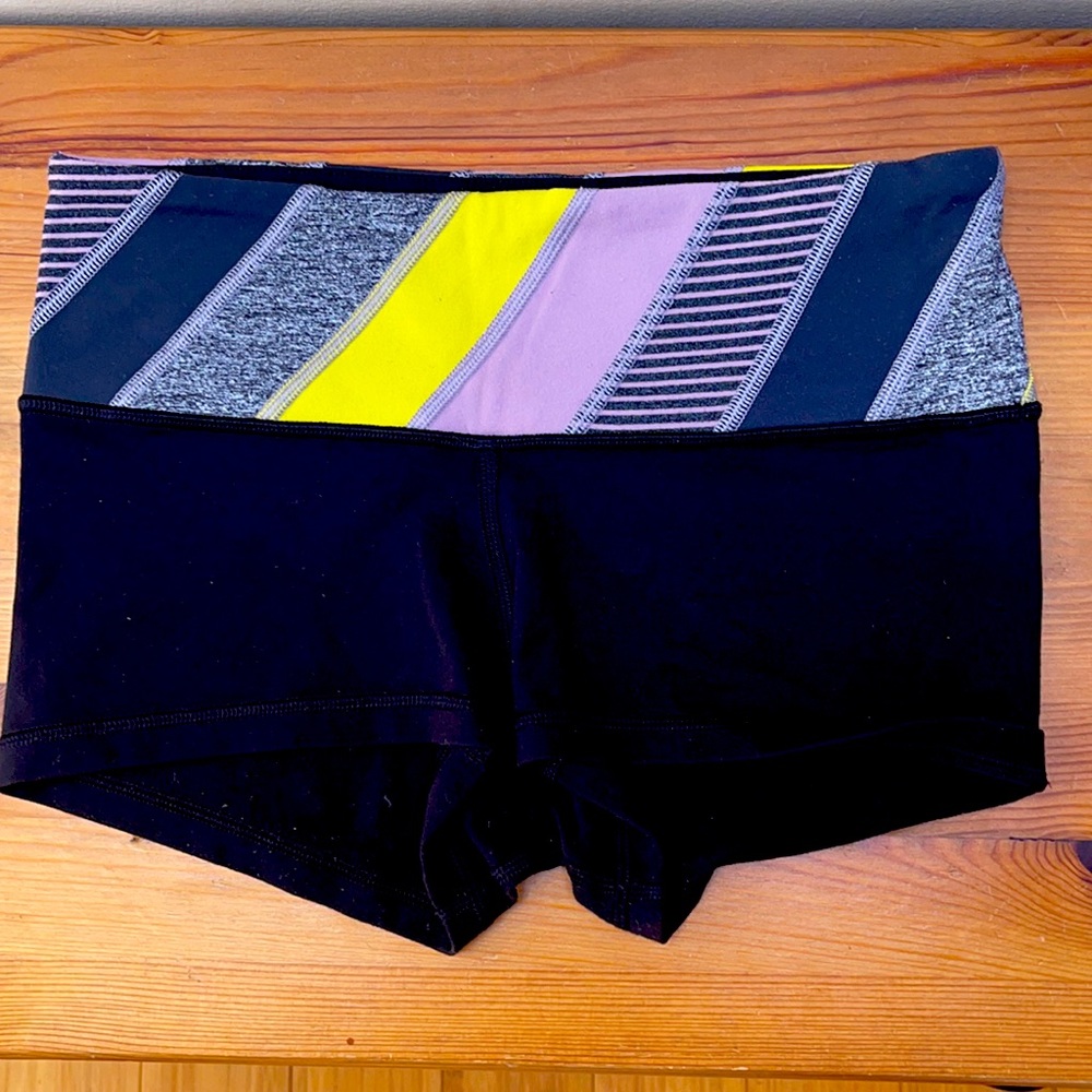 Lululemon booty reversible shorts